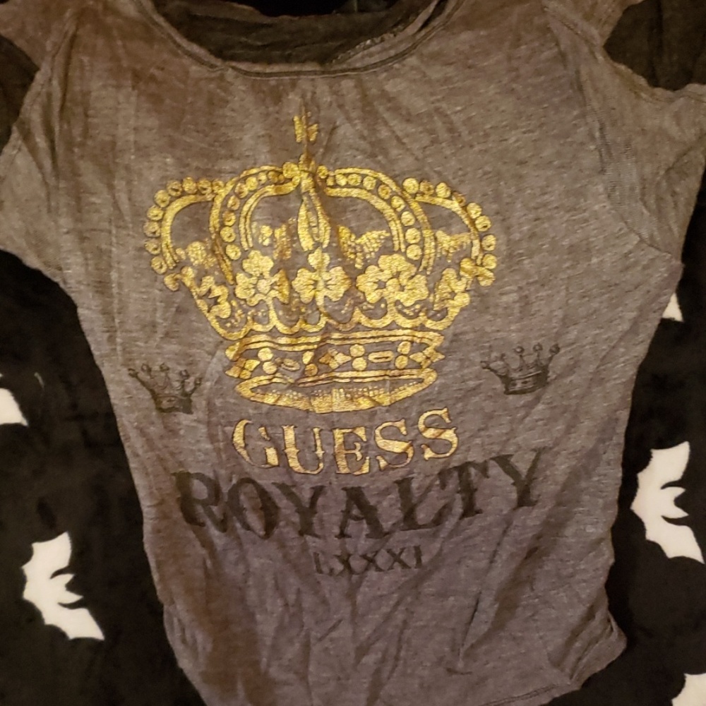 Guess gray top